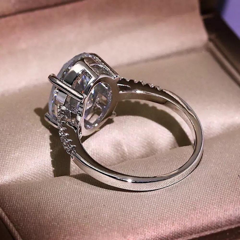 New 925 Oval 6 Ct Zircon Ring - Picture 6 of 6